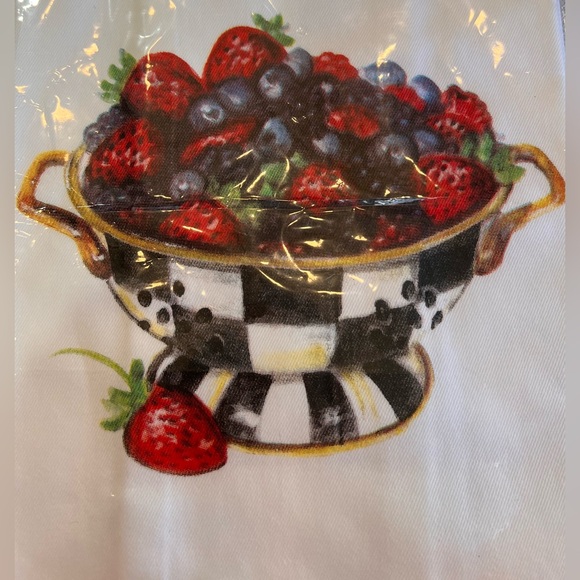 MacKenzie-Childs NWT, rare 100% cotton gorgeous Berry Breakfast dish towel - Picture 2 of 7